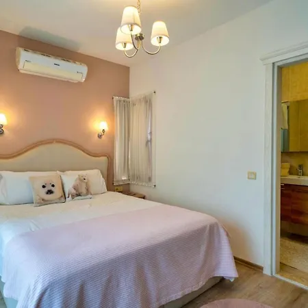 Green Centrally Located With Pool In Gocek Fethiye ホテル ギョジェク