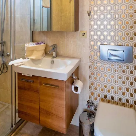 Green Centrally Located With Pool In Gocek Fethiye ホテル