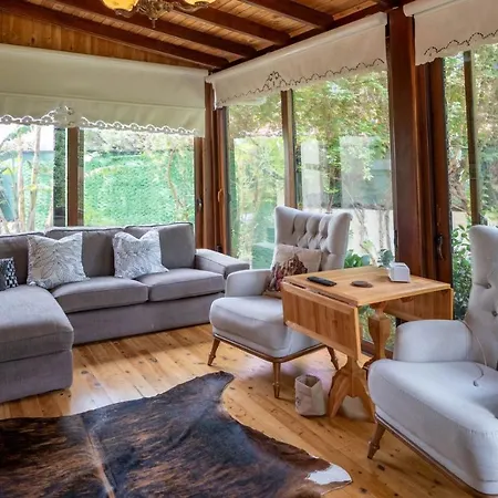 Green Centrally Located With Pool In Gocek Fethiye ホテル ギョジェク